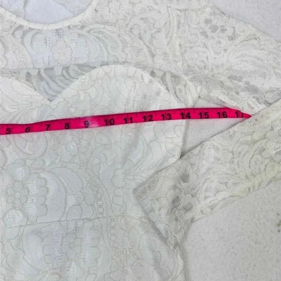 NEW Lulu's Lace Wedding Dress - Picture 10 of 16